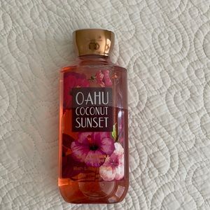NWT Oahu coconut sunset shower gel full size 10oz